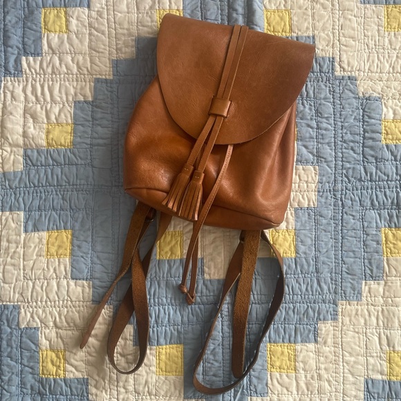 Leather backpack - Picture 1 of 5